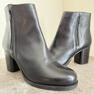 NEW FRYE Addie Double Zip Black Leather Block Heel Women’s Booties Size 10B